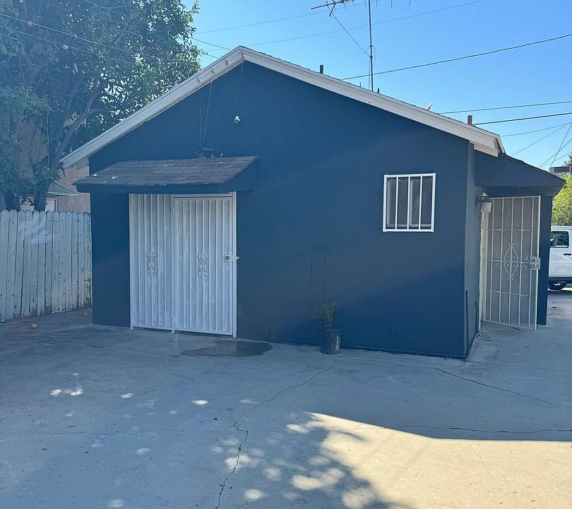1st image of 6429 Woodley Ave
