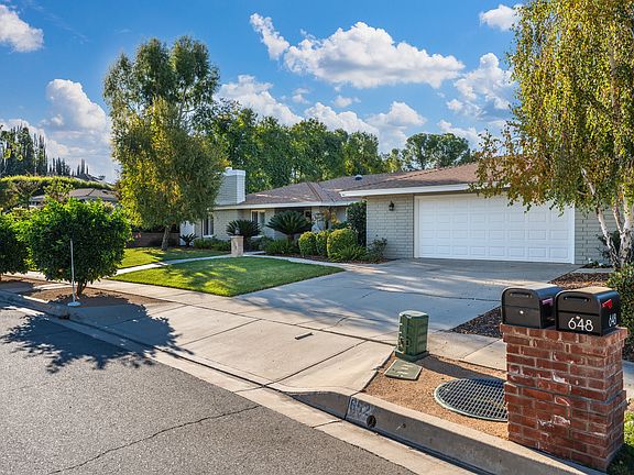 2nd image of 652 E Mariposa Dr