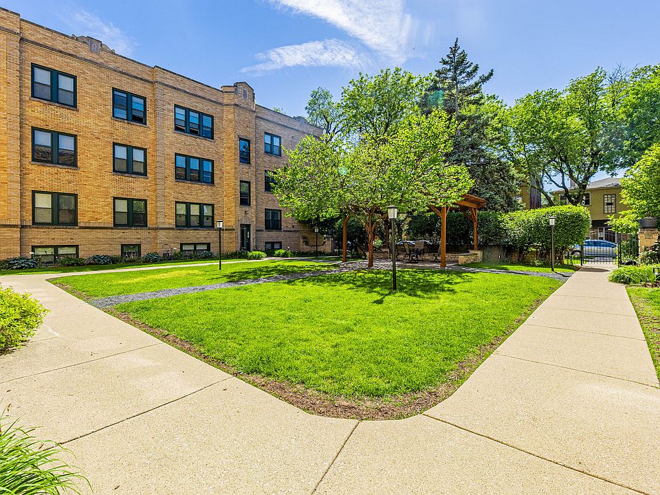 1st image of 4035 N Mozart St #2