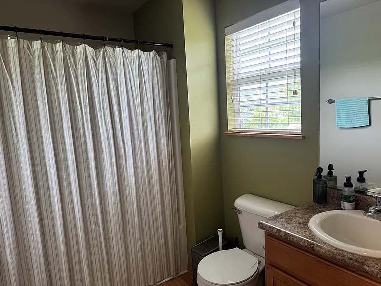 15315 Townsend Ave — Photo 9