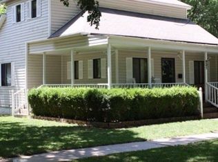 921 E 6th Ave, Winfield, KS 67156