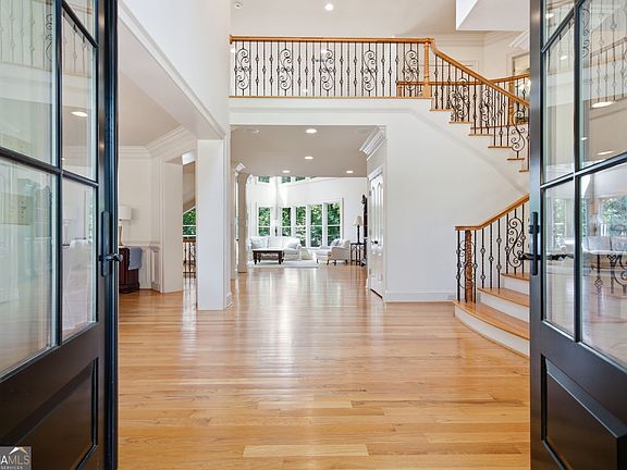 2nd image of 127 Mills Ln