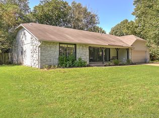 9806 E 118th St, Bixby, OK 74008