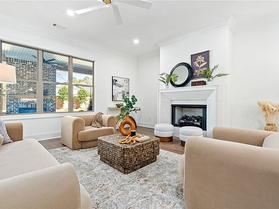 3rd image of 2209 Bellevue Pl