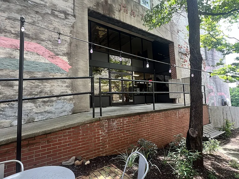 915 Main St #202 — Photo 5