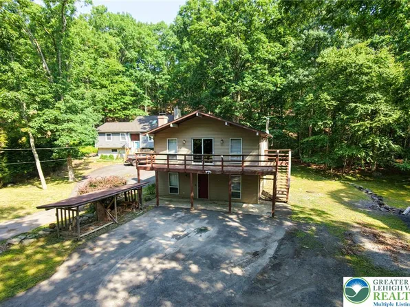 5110 Yukon Dr, East Stroudsburg, PA 18302
