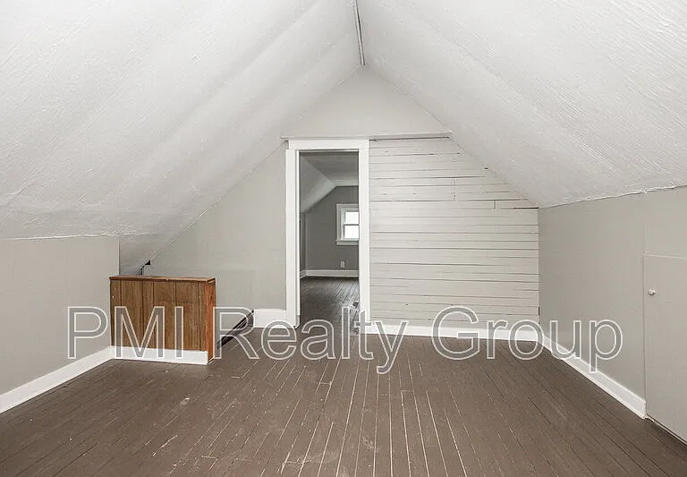 888 Evangeline Rd — Photo 25