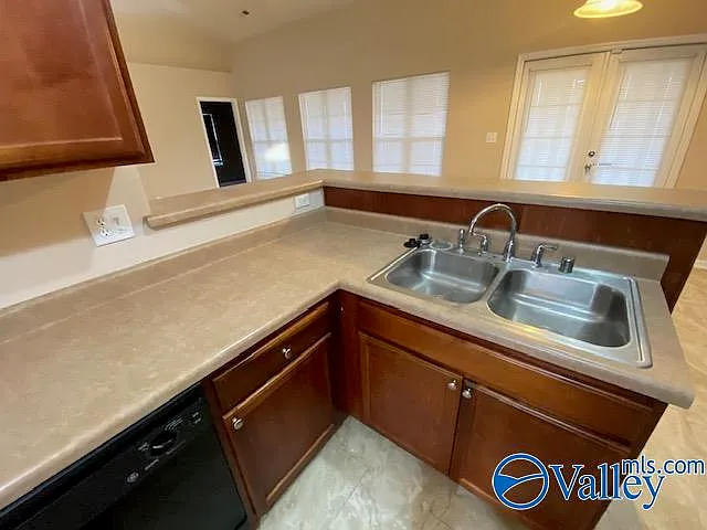 101 Summerford Ln — Photo 14