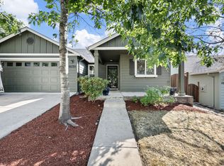 4859 Glacier Dr, Springfield, OR 97478