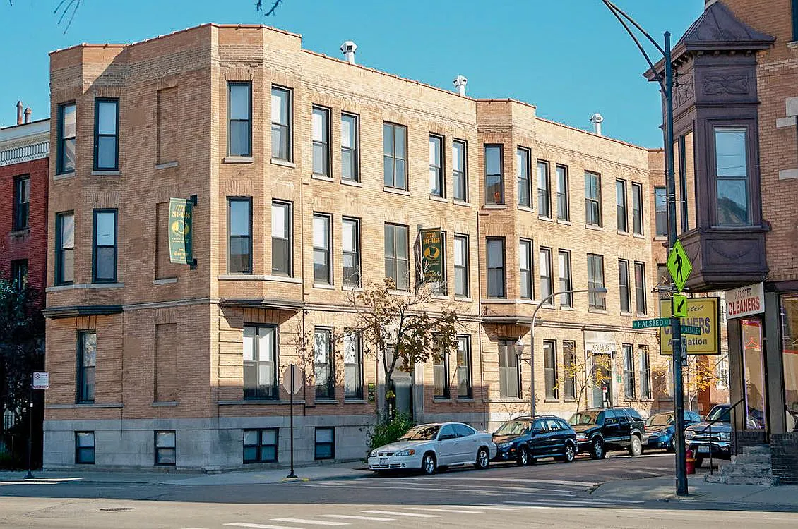 734-42 W. Oakdale — Photo 1