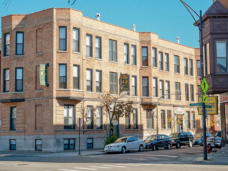 734-42 W. Oakdale