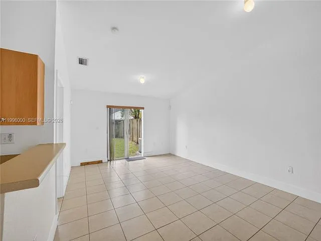 14613 SW 117th Ave — Photo 4