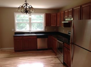 5 Golden Hill St #B, Bethel, CT 06801