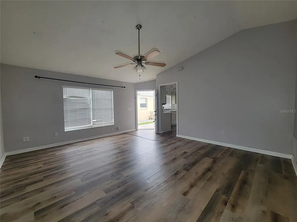 4 bed, 3.0 bath, 1525 sqft, $2,195 — Photo 4