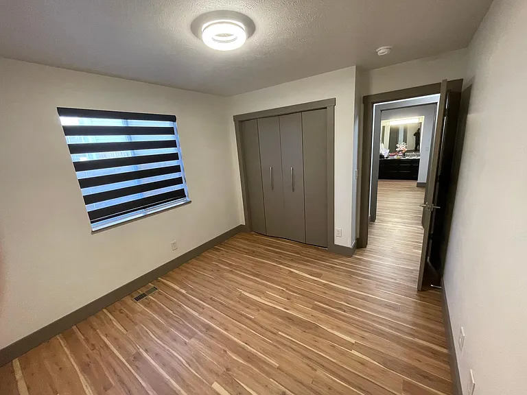 1012 N Silver Ash Ave — Photo 24