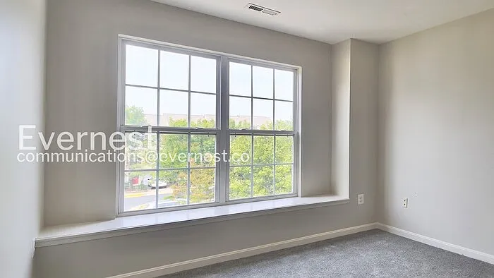 43430 Nottingham Sq — Photo 13