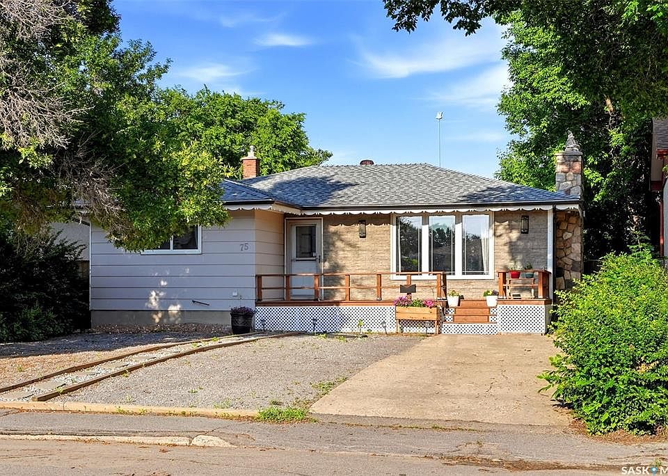 1st image of 75 Rothwell CRESCENT