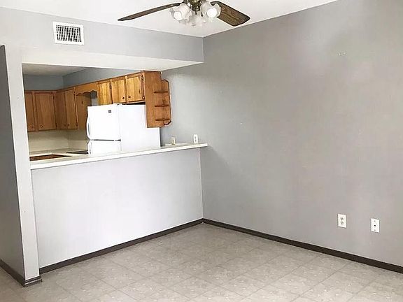 5th image of 316 Gastel Cir #4