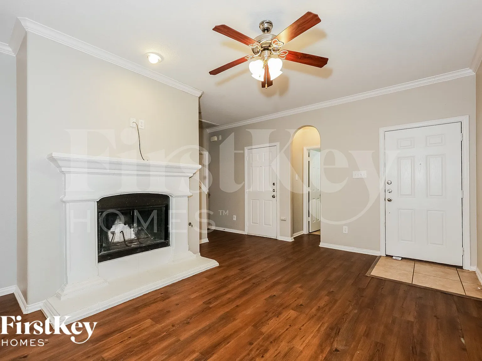 3 bed, 2.0 bath, 1741 sqft, $2,310 — Photo 4
