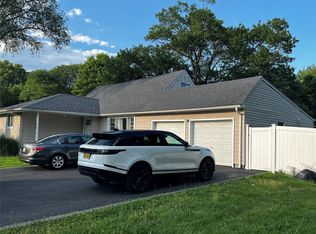 929 Wilson Blvd, Central Islip, NY 11722