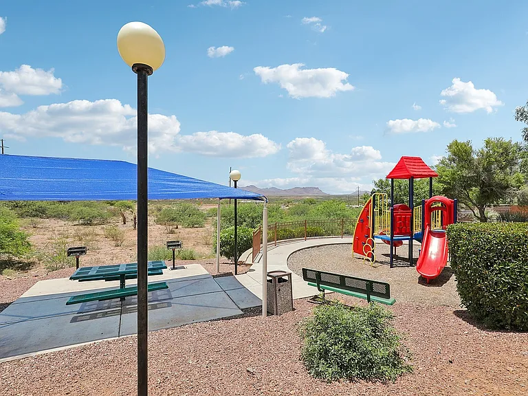 23-web-or-mls-N Skyline Dr-0506-923