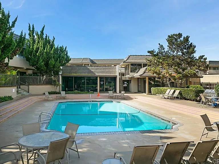 836 S Sierra Ave — Photo 22