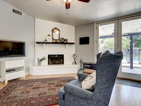 3rd image of 1745 N Silverton Cir