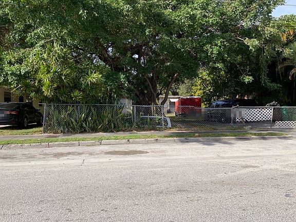 4th image of 5430-5432 NW 5th Ct