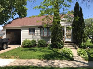 1121 10th St NE, Rochester, MN 55906