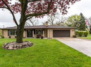 5429 Woodmont Dr, Portage, MI 49002