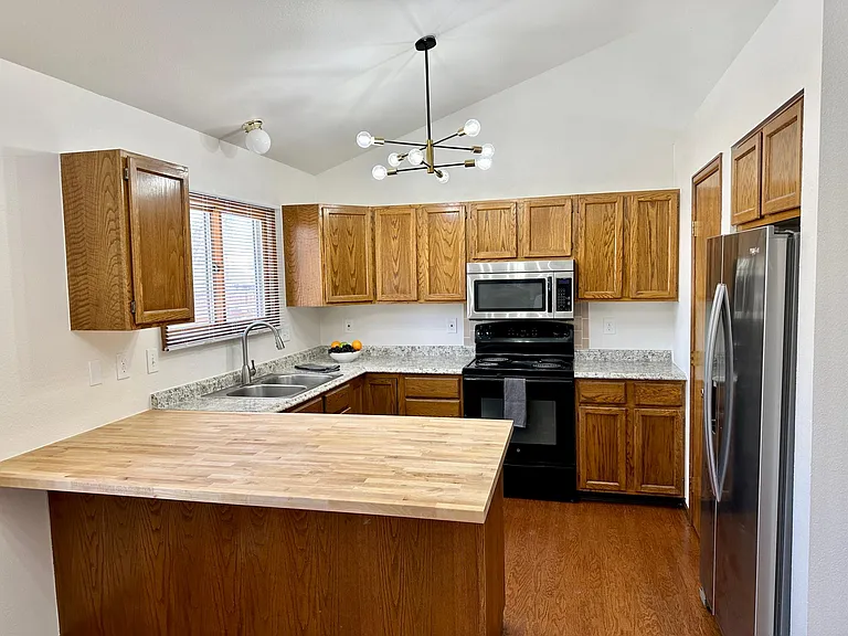 4212 Flatiron Ct — Photo 10