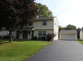 7027 Ashwood Ln, Wind Lake, WI 53185