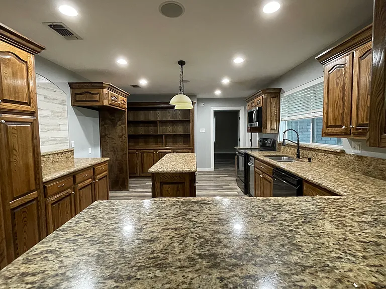 1461 Dawson Dr — Photo 5