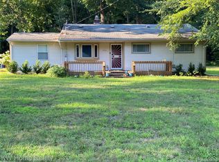 20286 Woodburn Dr, Southfield, MI 48075