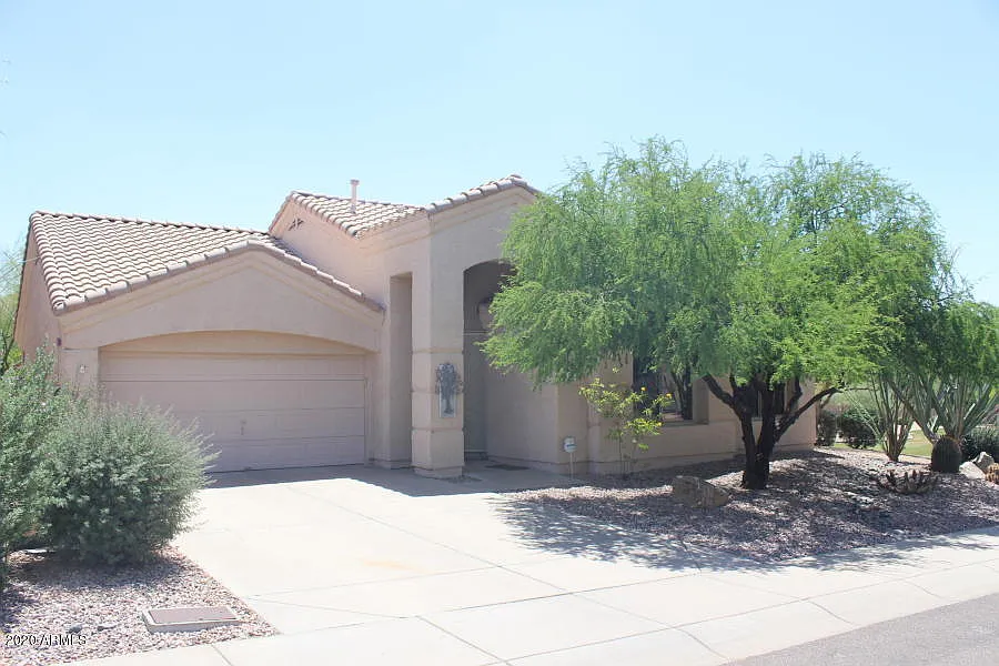 3 bed, 2.0 bath, 1677 sqft, $2,995 — Photo 1