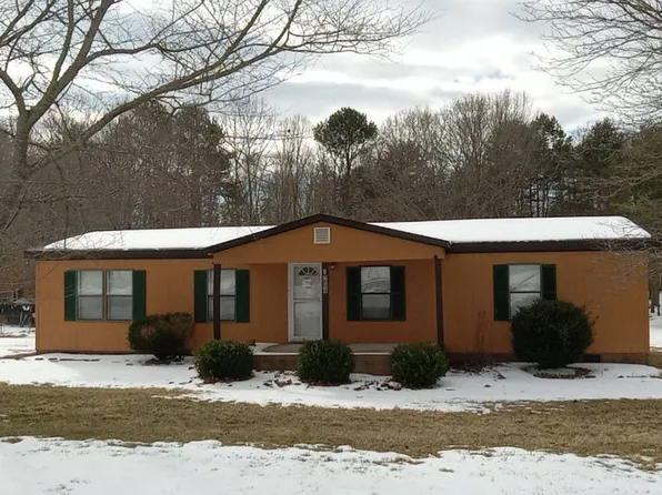 204 Conifer Dr, Statesville, NC 28625