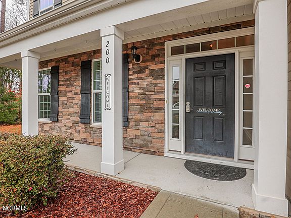 4th image of 200 Brogdan Ln