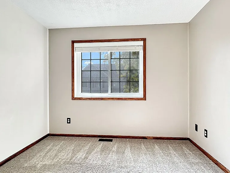 13821 Edgewood Ave — Photo 23