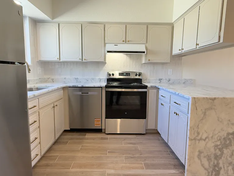 4506 Buena Loma Way #A — Photo 8