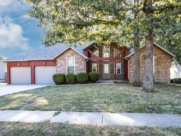 523 S Magen Street E, Fair Grove, MO 65648