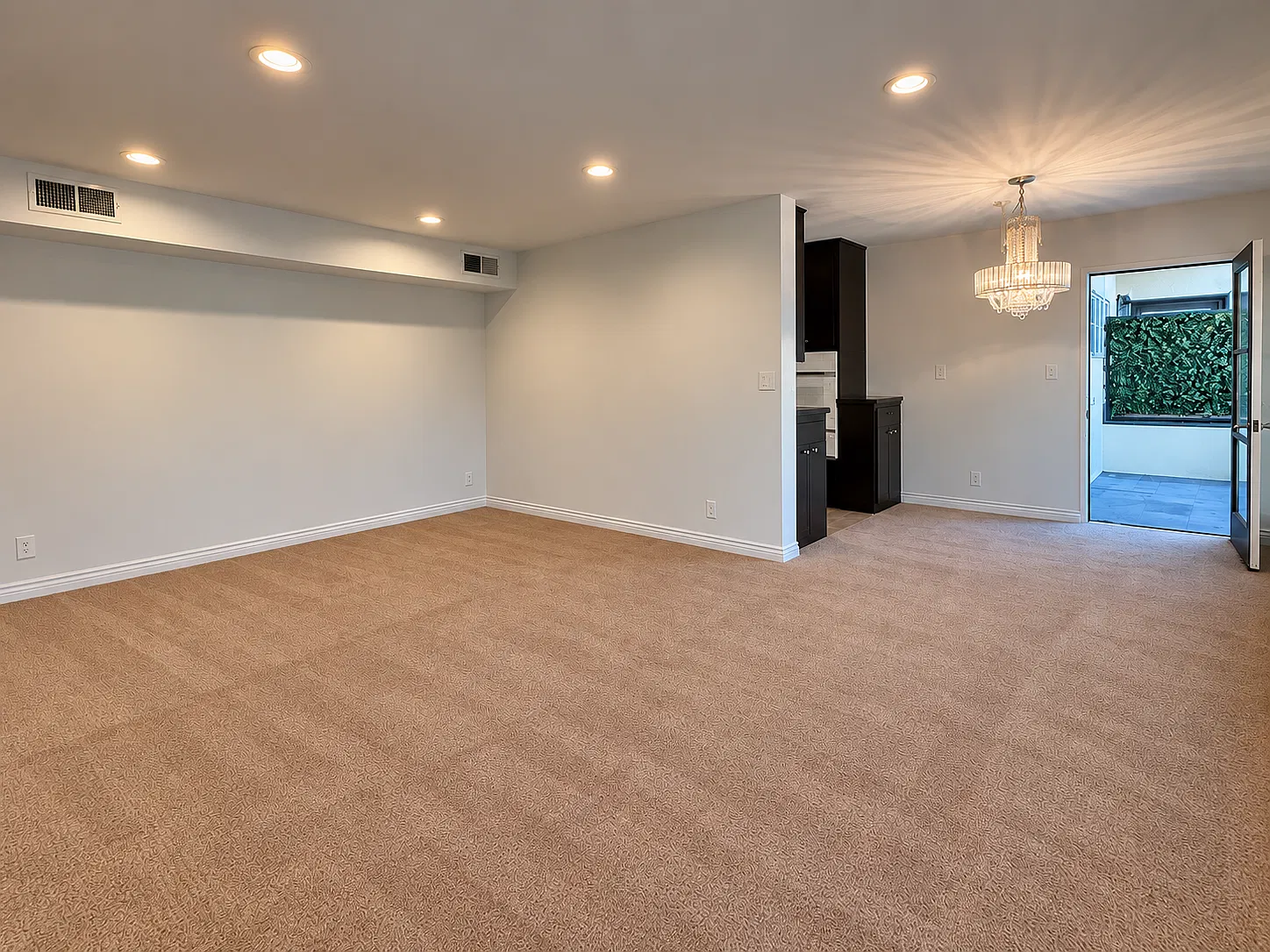 2 bed, 1000 sqft, $3,195 — Photo 2