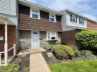 207 Highbridge St APT 9, Fayetteville, NY 13066