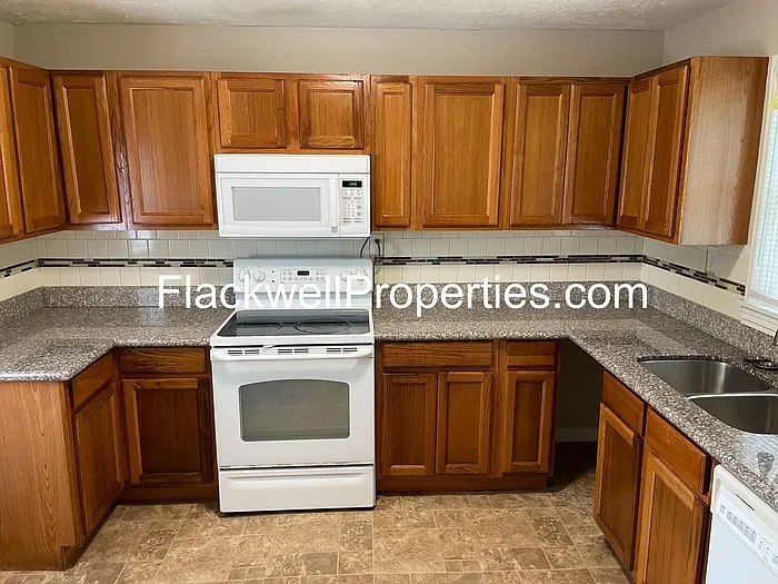 618 Canton Rd — Photo 3