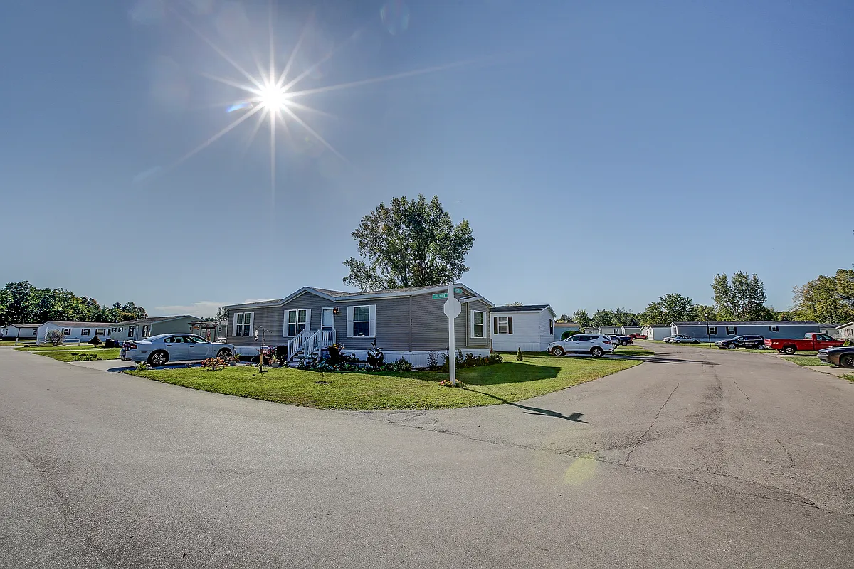 Building Photo - Broadview Estates