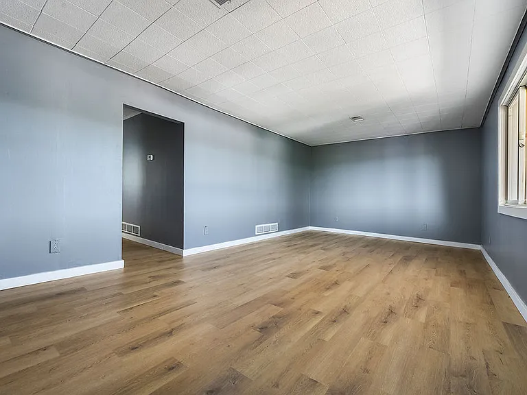 220 W 9th Ave #3 — Photo 4
