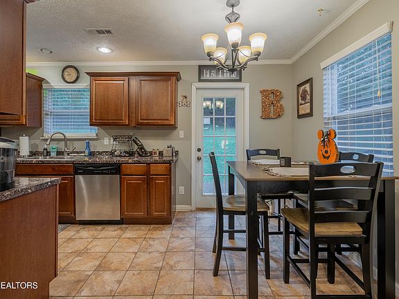 5th image of 624 Melton Hill Dr