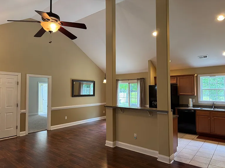 3613 Delesa Ct — Photo 3