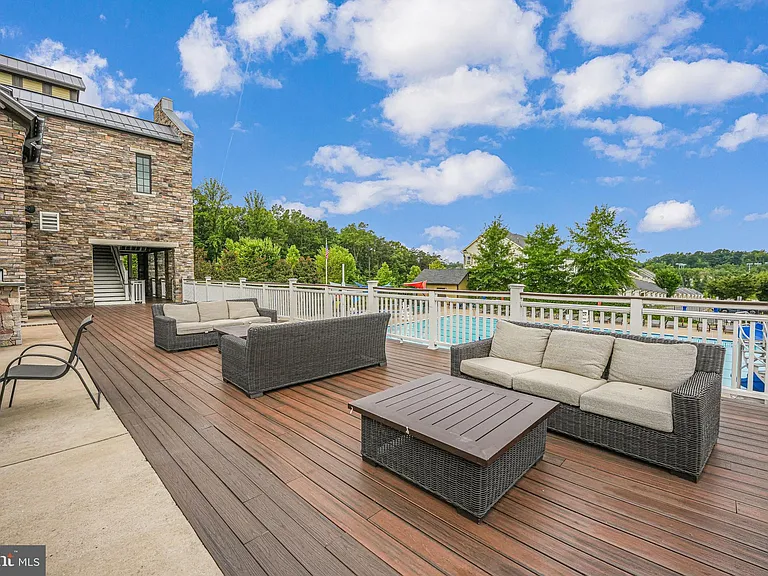 650 Aspen Rd #108 — Photo 24