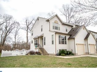 13 Woodstream Ct, Mantua, NJ 08051
