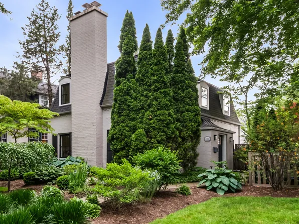 2766 Asbury Ave, Evanston, IL 60201